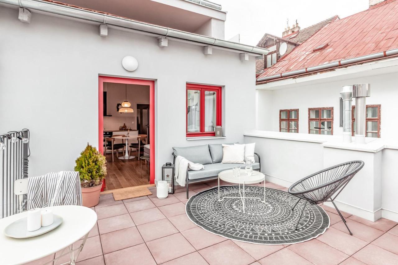 Turnkey I Main Bus Station Apartment Prag